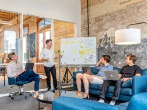 AI presentation makers helping a team plan slides in a meeting